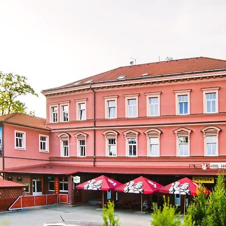 Grand Hotel Jaroměř Buitenkant foto